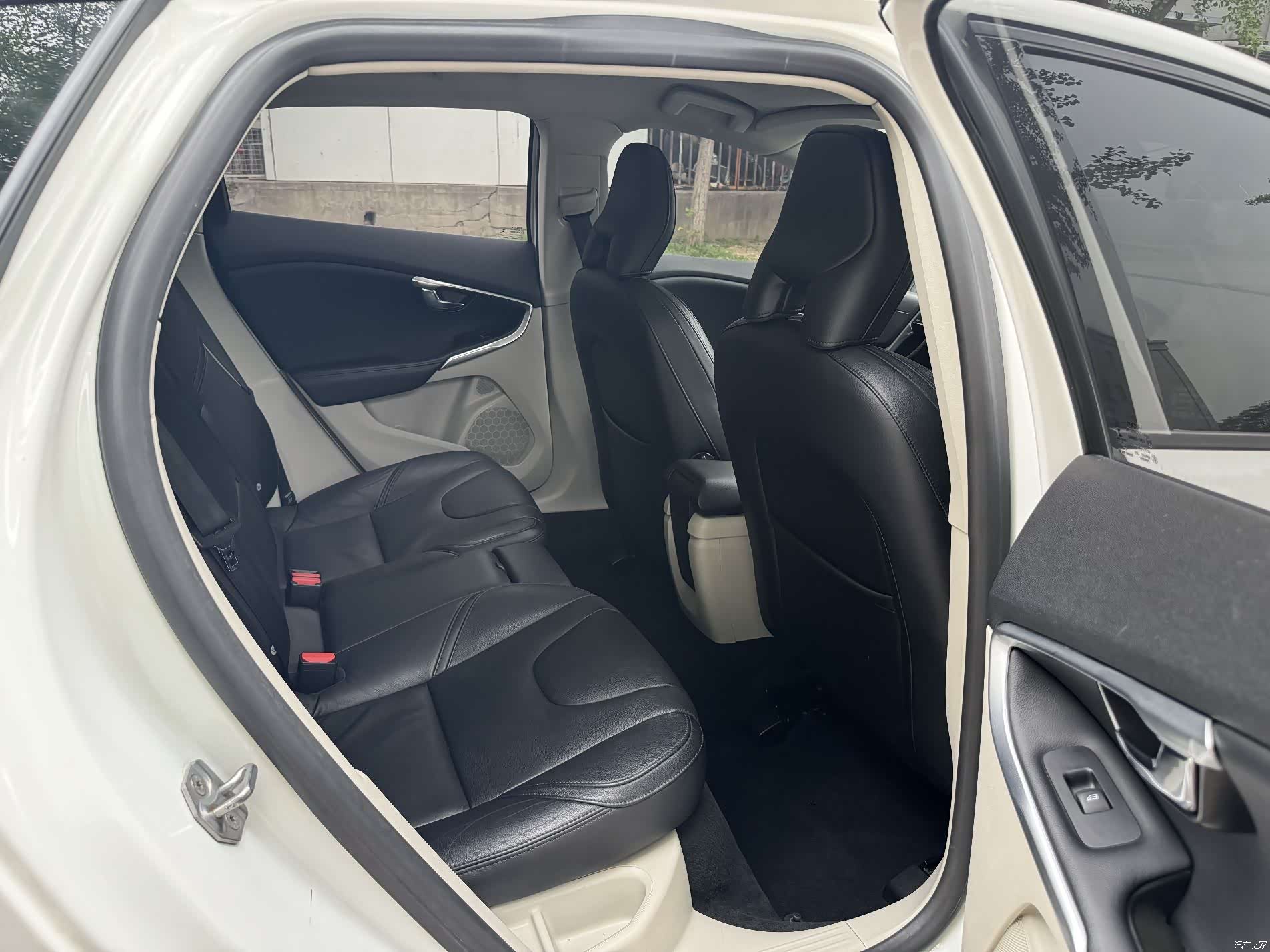 Volvo V40, 2015 19