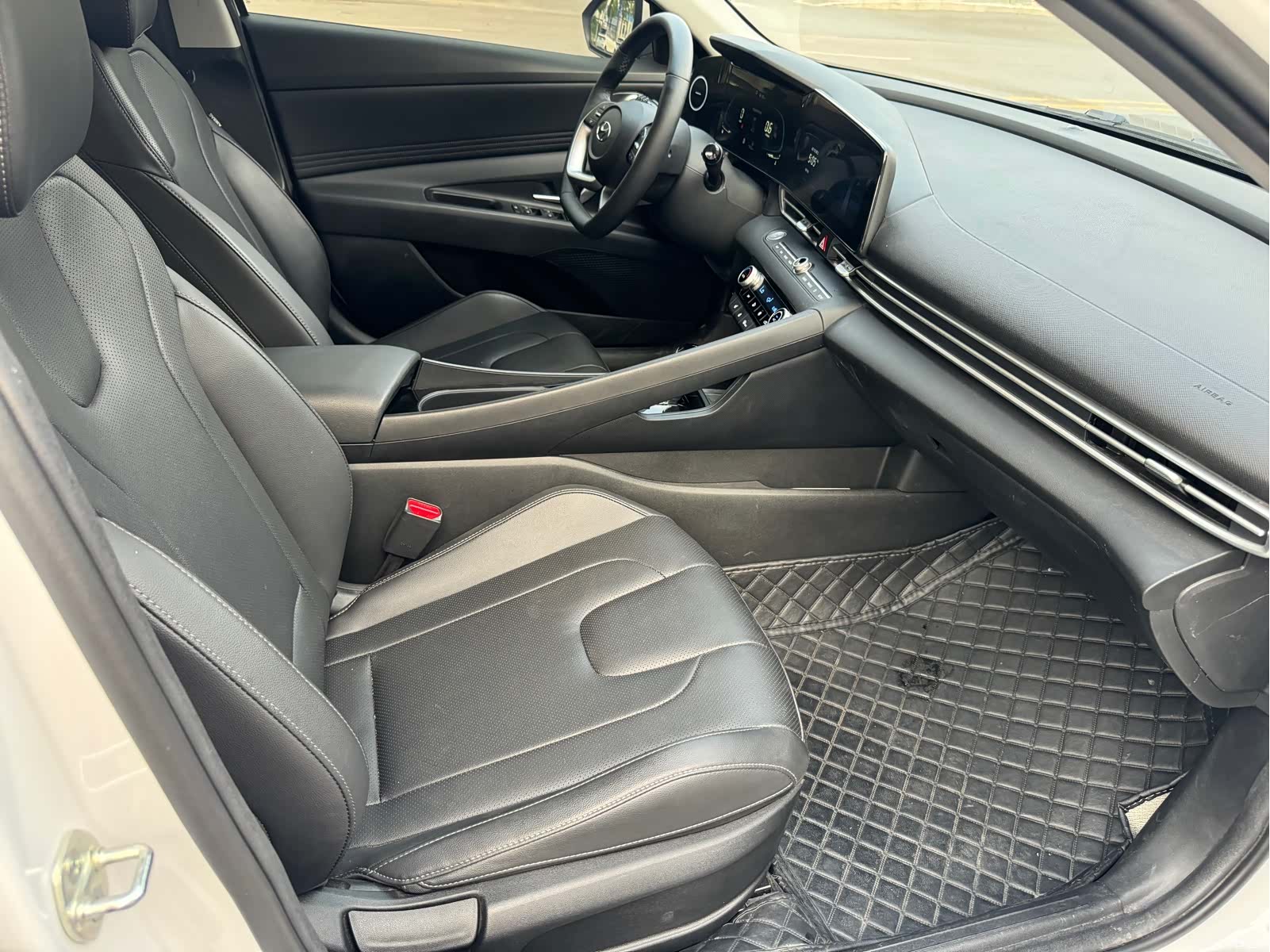 Hyundai Elantra, 2023 7