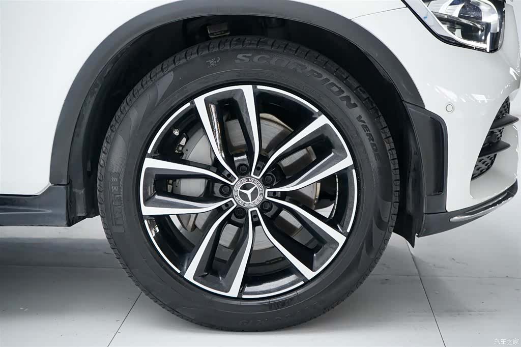 Mercedes-Benz GLC, 2019 16