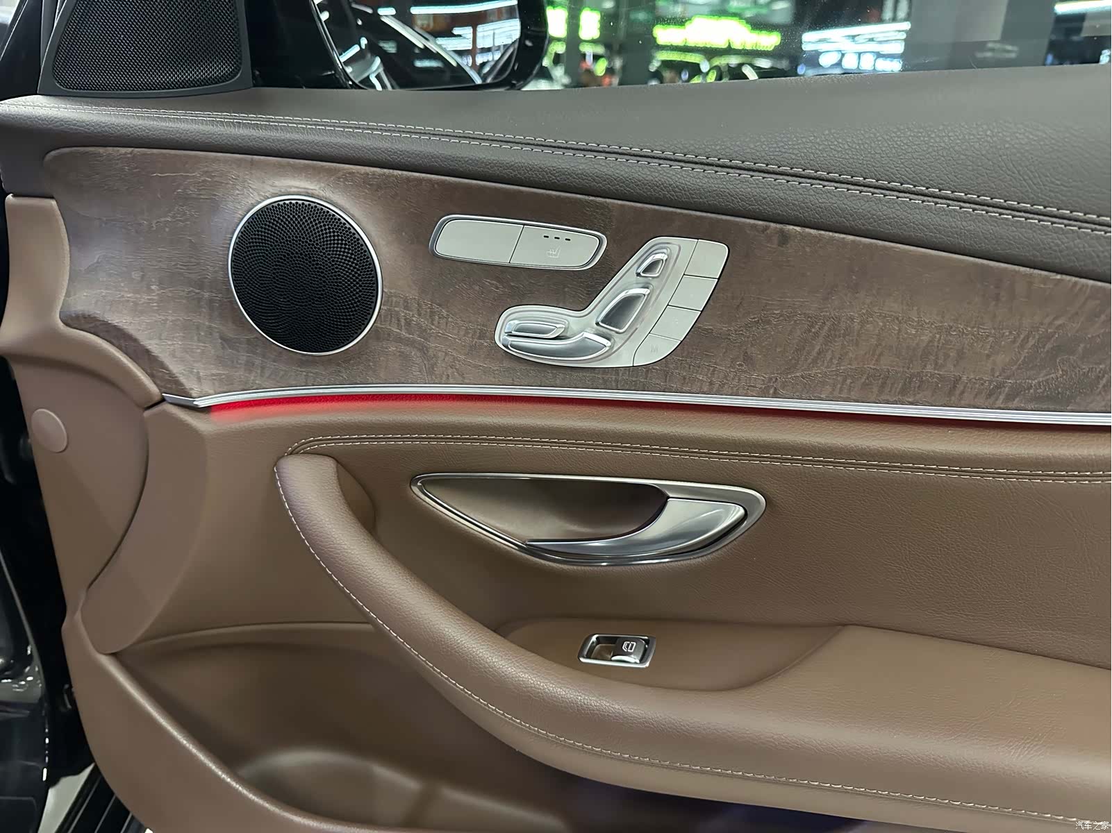 Mercedes-Benz E-Class, 2020 14