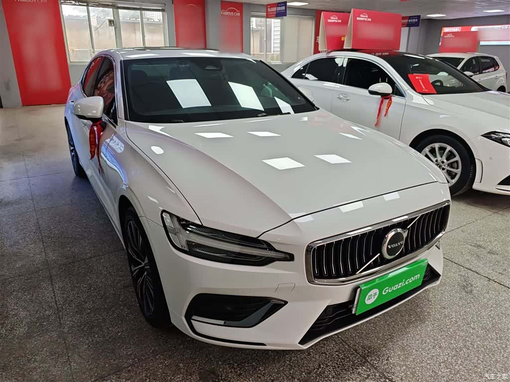 Volvo S60, 2022 4