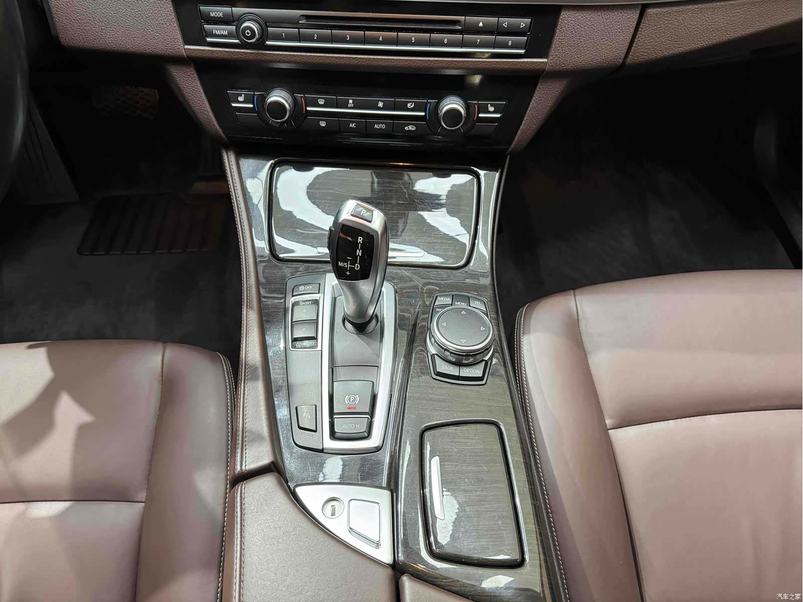 BMW 5 Series, 2016 24