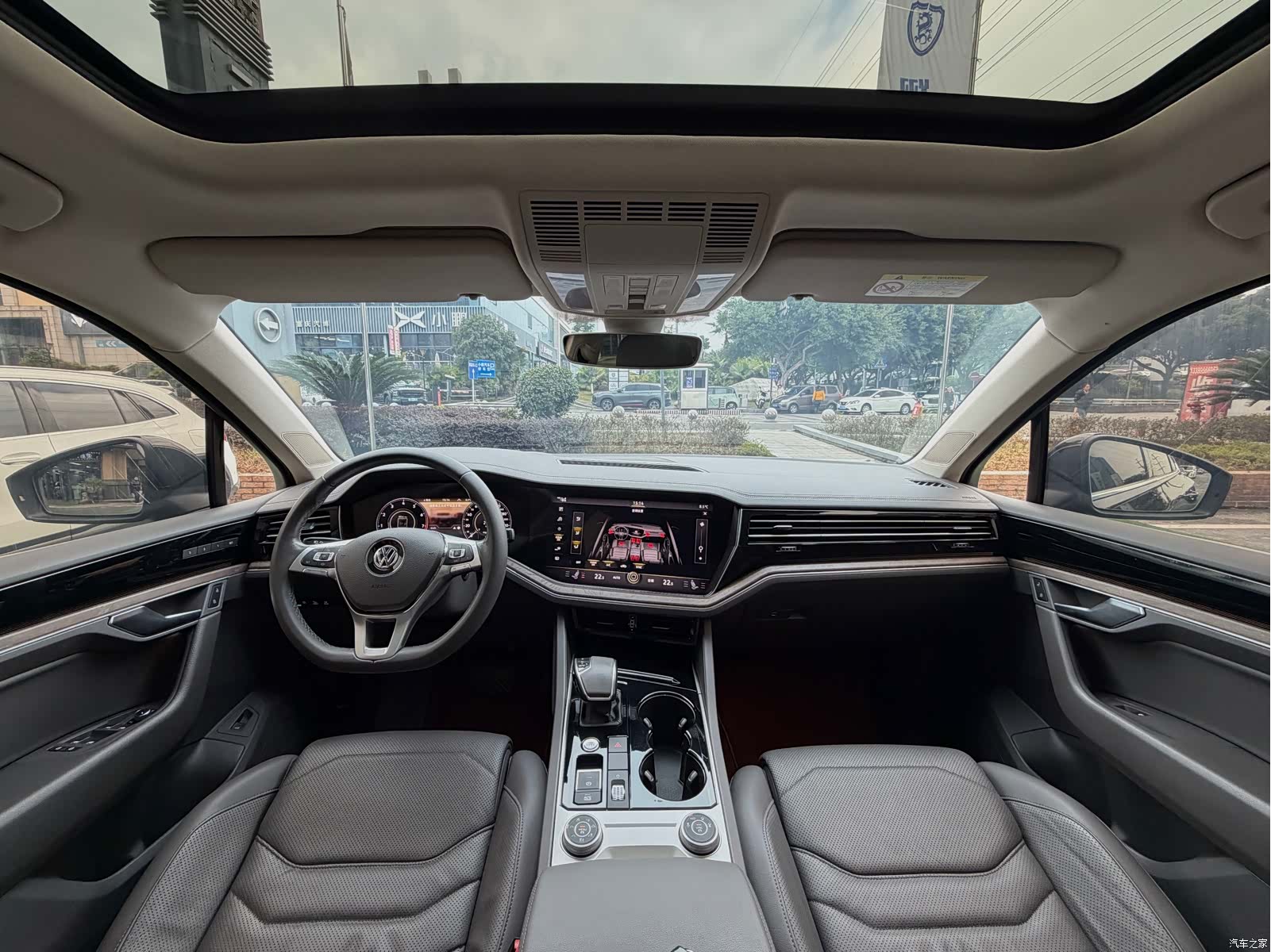 Volkswagen Touareg, 2020 20
