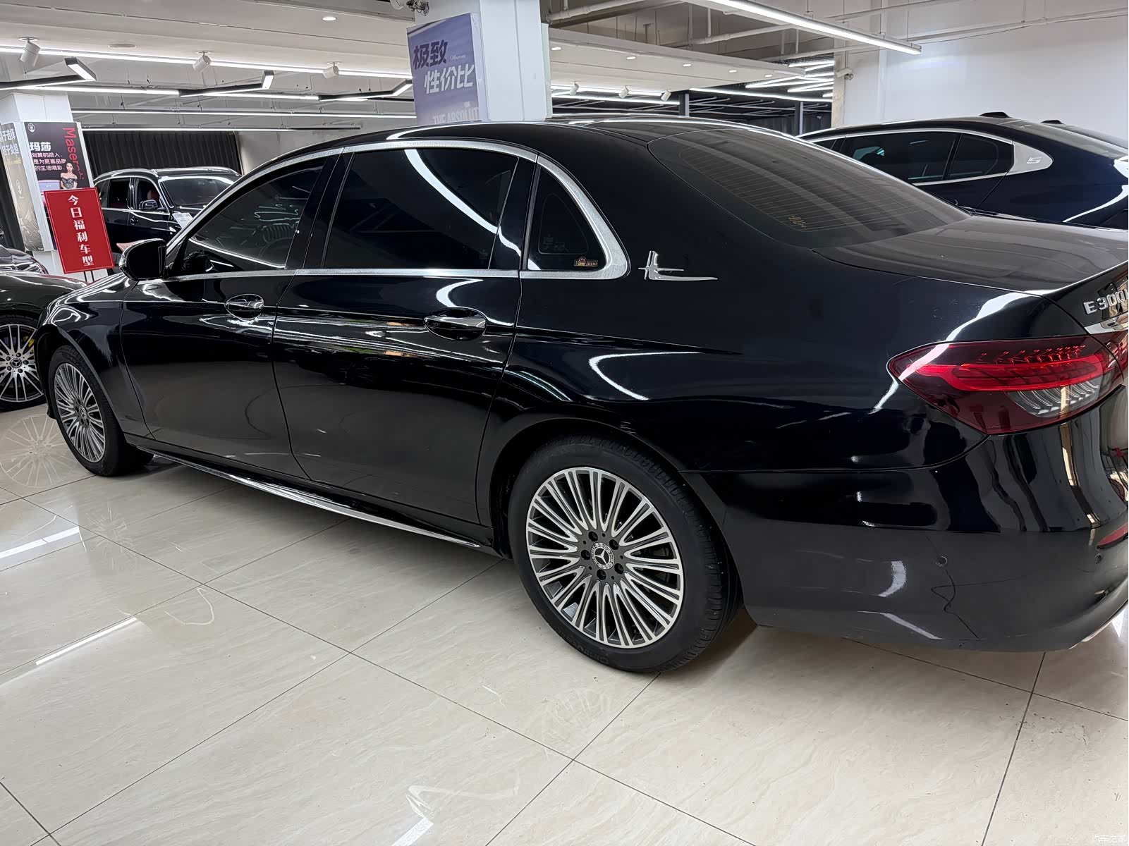 Mercedes-Benz E-Class, 2022 4