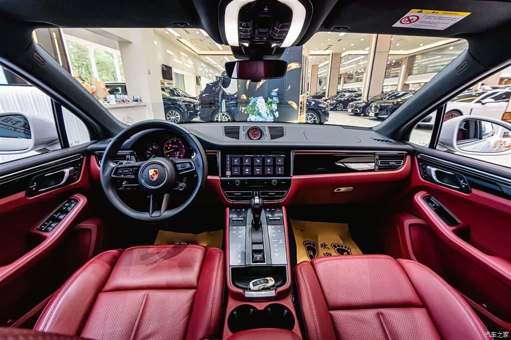 Porsche Macan, 2023 12