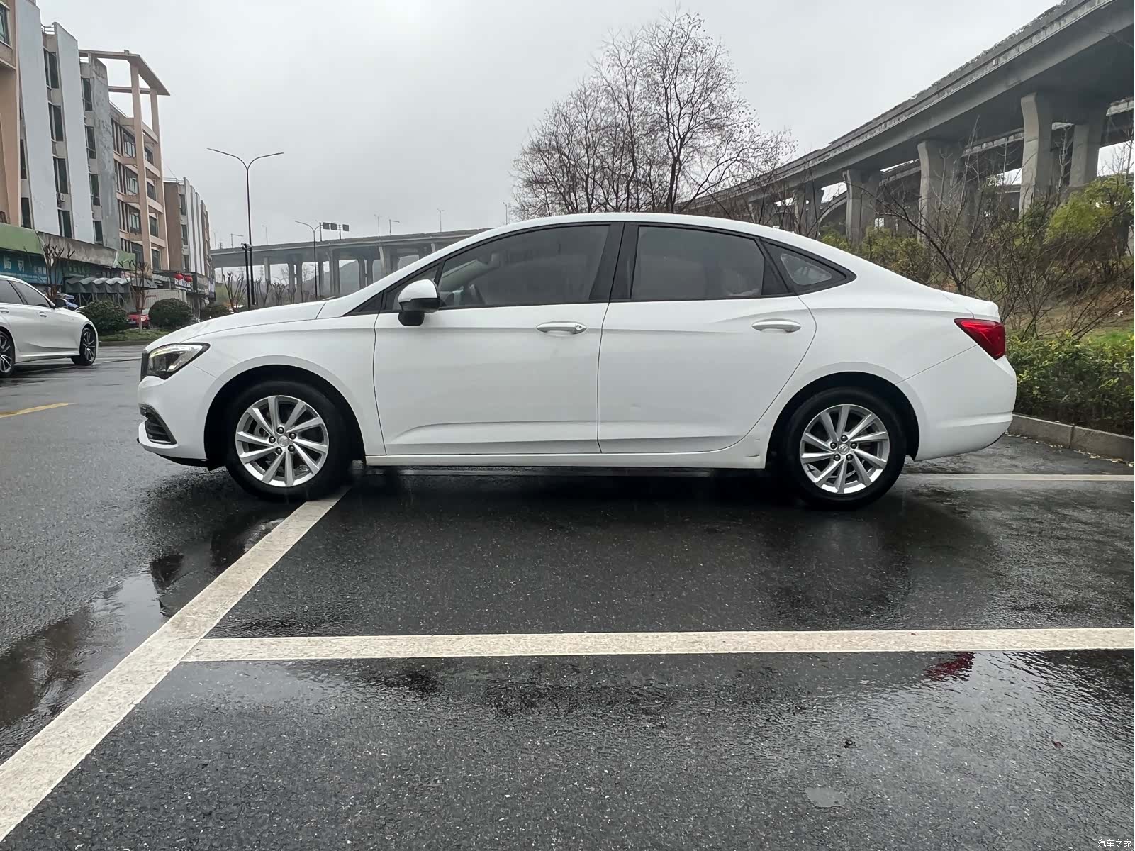 Buick Verano, 2018 4