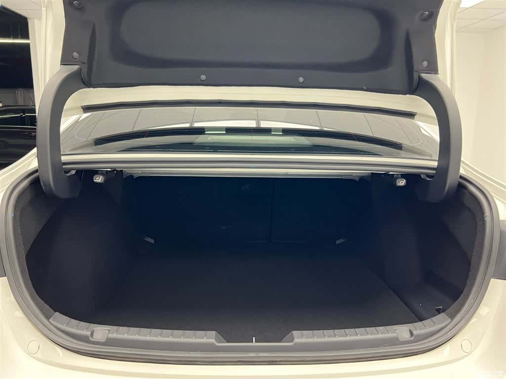 Mazda Mazda3, 2023 14