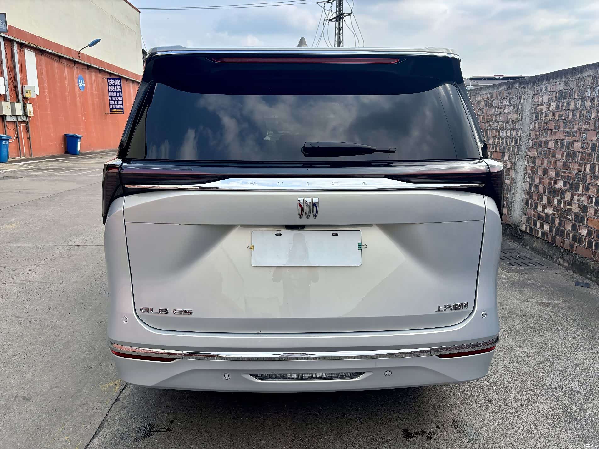 Buick GL8, 2025 все фото