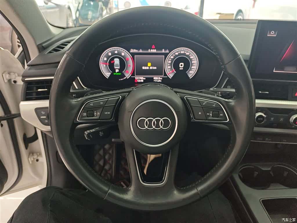 Audi A4L, 2020 11