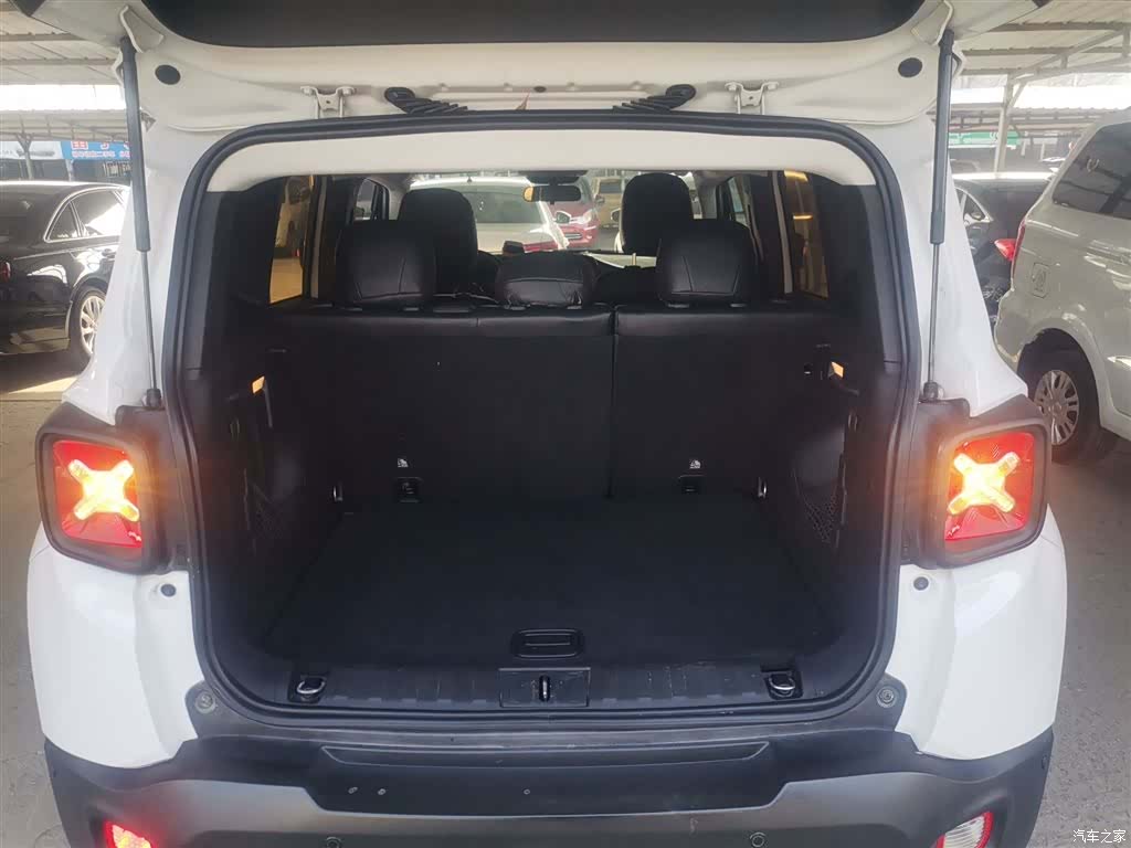 Jeep Renegade, 2017 9