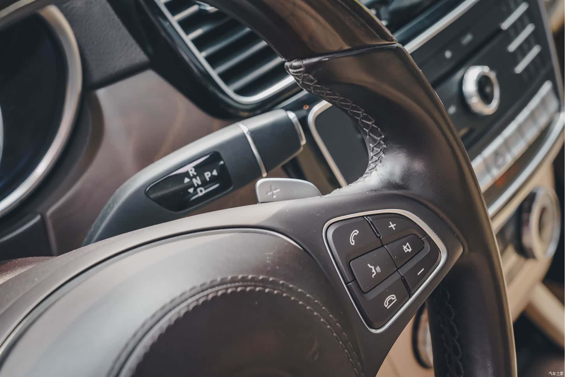 Mercedes-Benz GLS, 2017 16