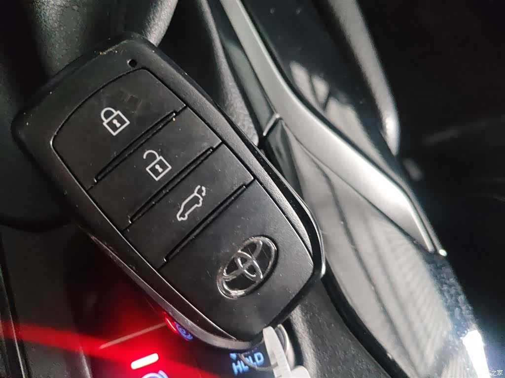 Toyota Frontlander, 2022 16