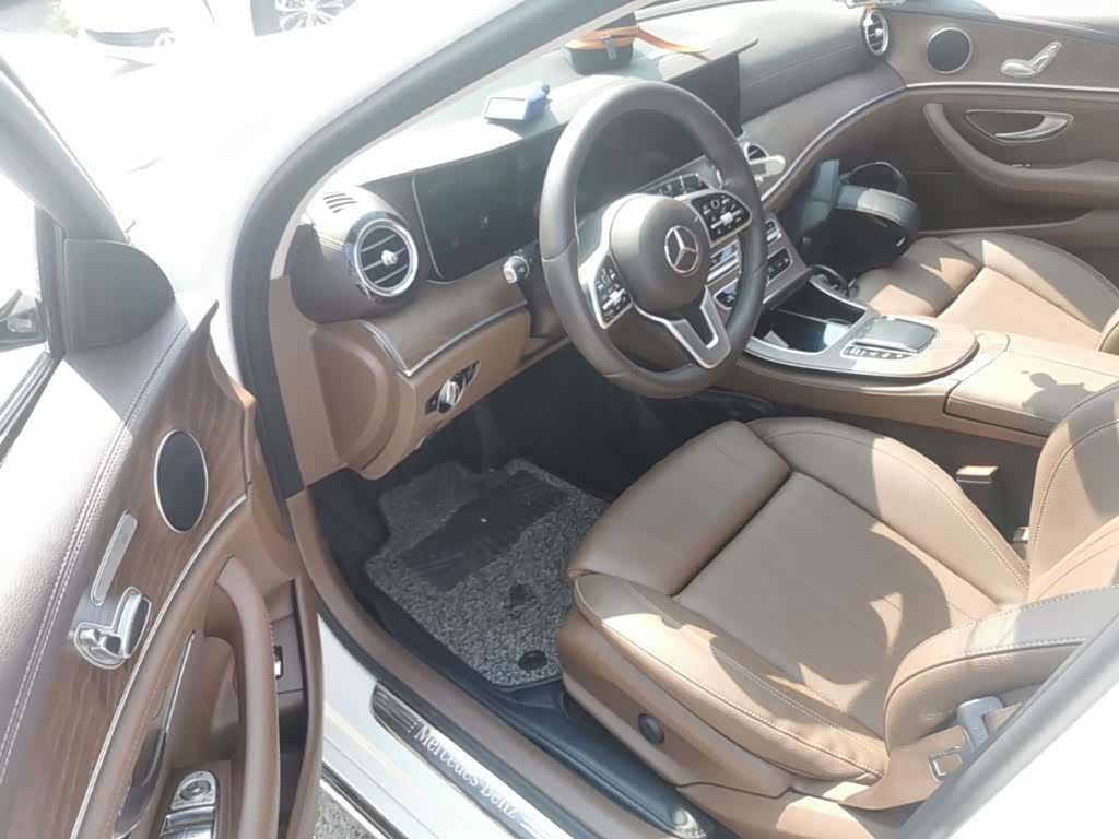 Mercedes-Benz E-Class, 2019 16