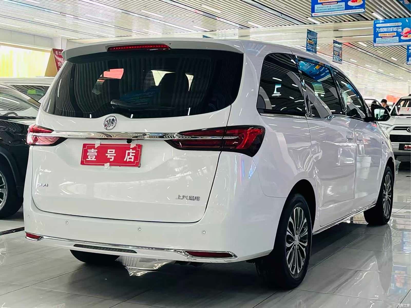 Buick GL8, 2023 4
