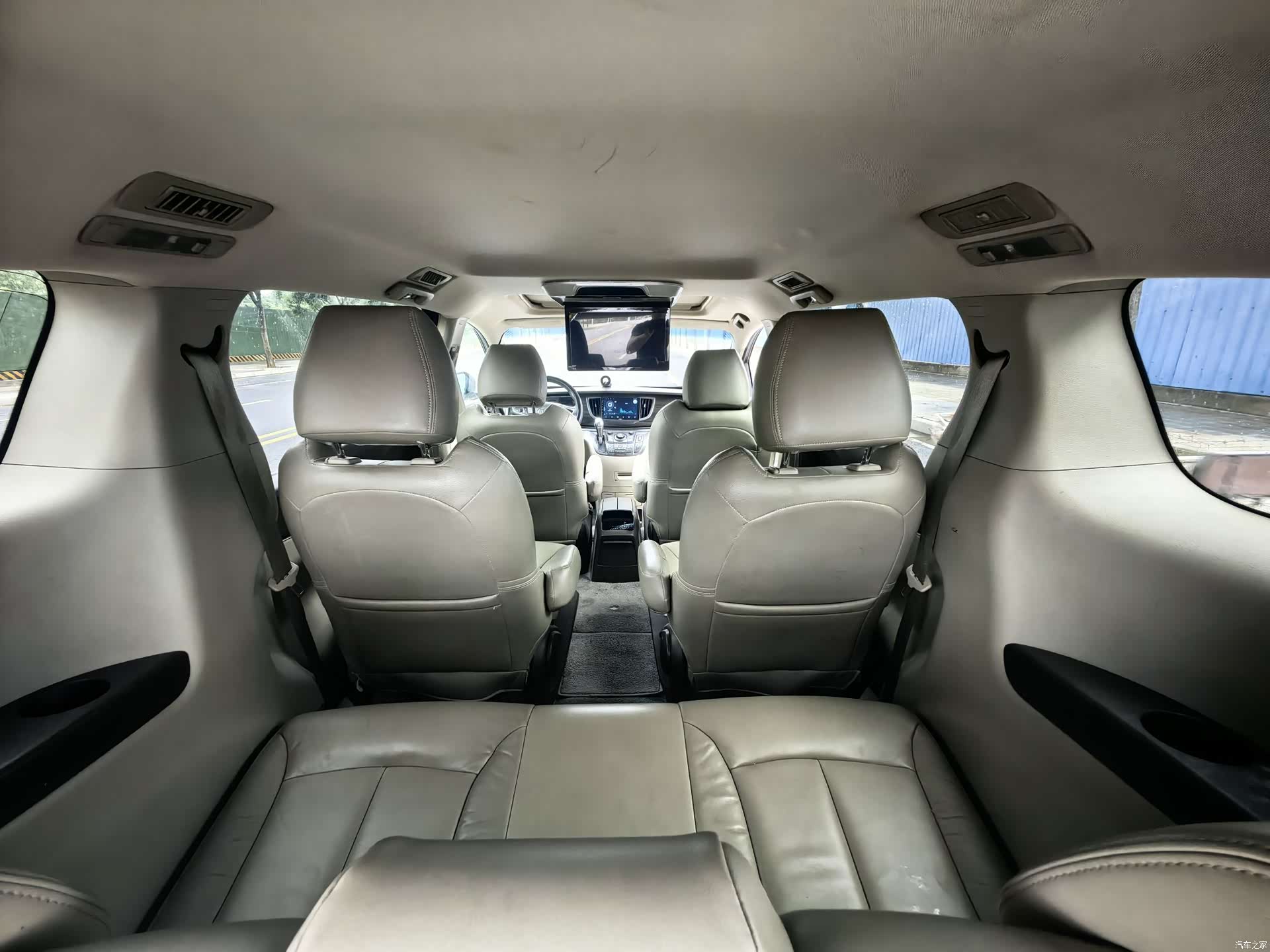 Buick GL8, 2012 10