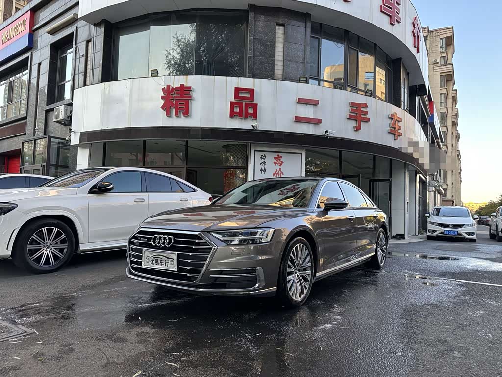 Audi A8