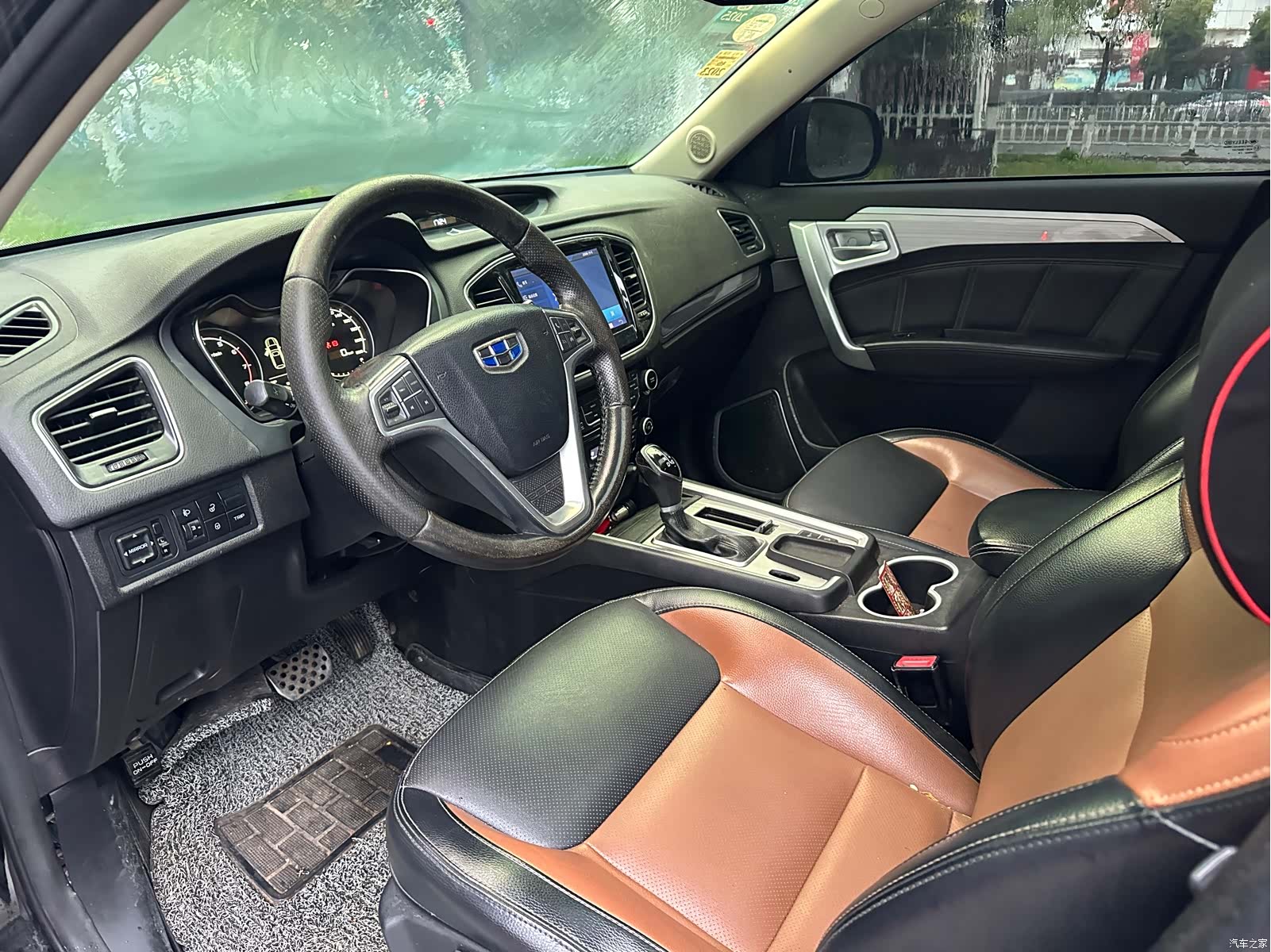 Geely X6, 2017 13