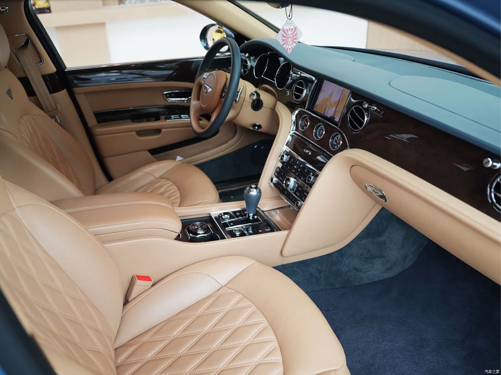 Bentley Mulsanne, 2017 7