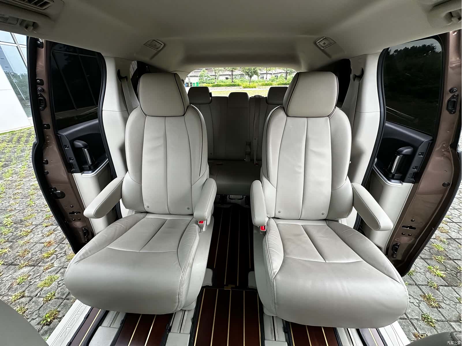 Buick GL8, 2020 25