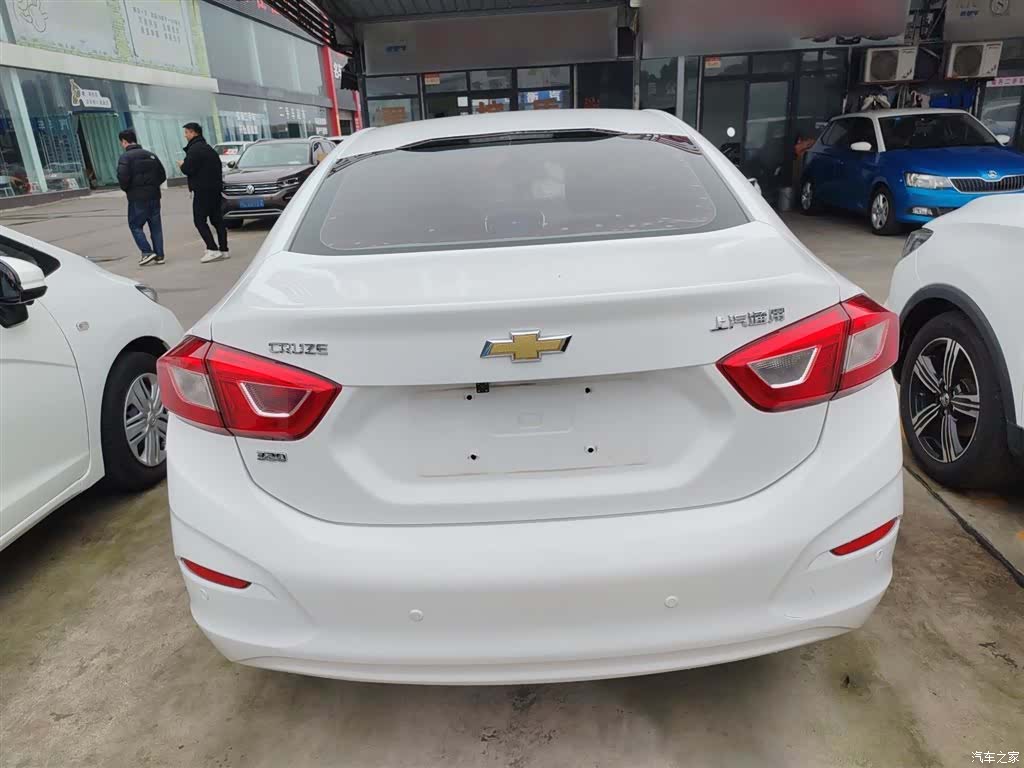 Chevrolet 320, 2018 6