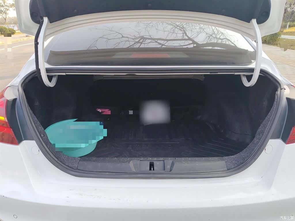 Geely Emgrand, 2020 10