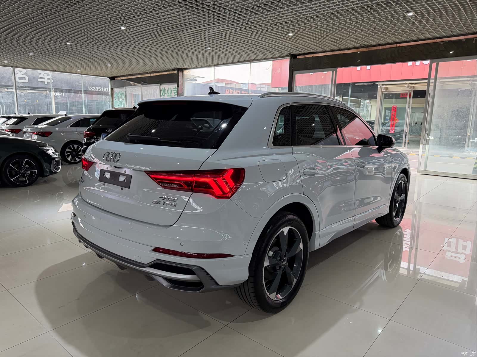 Audi Q3, 2023 4