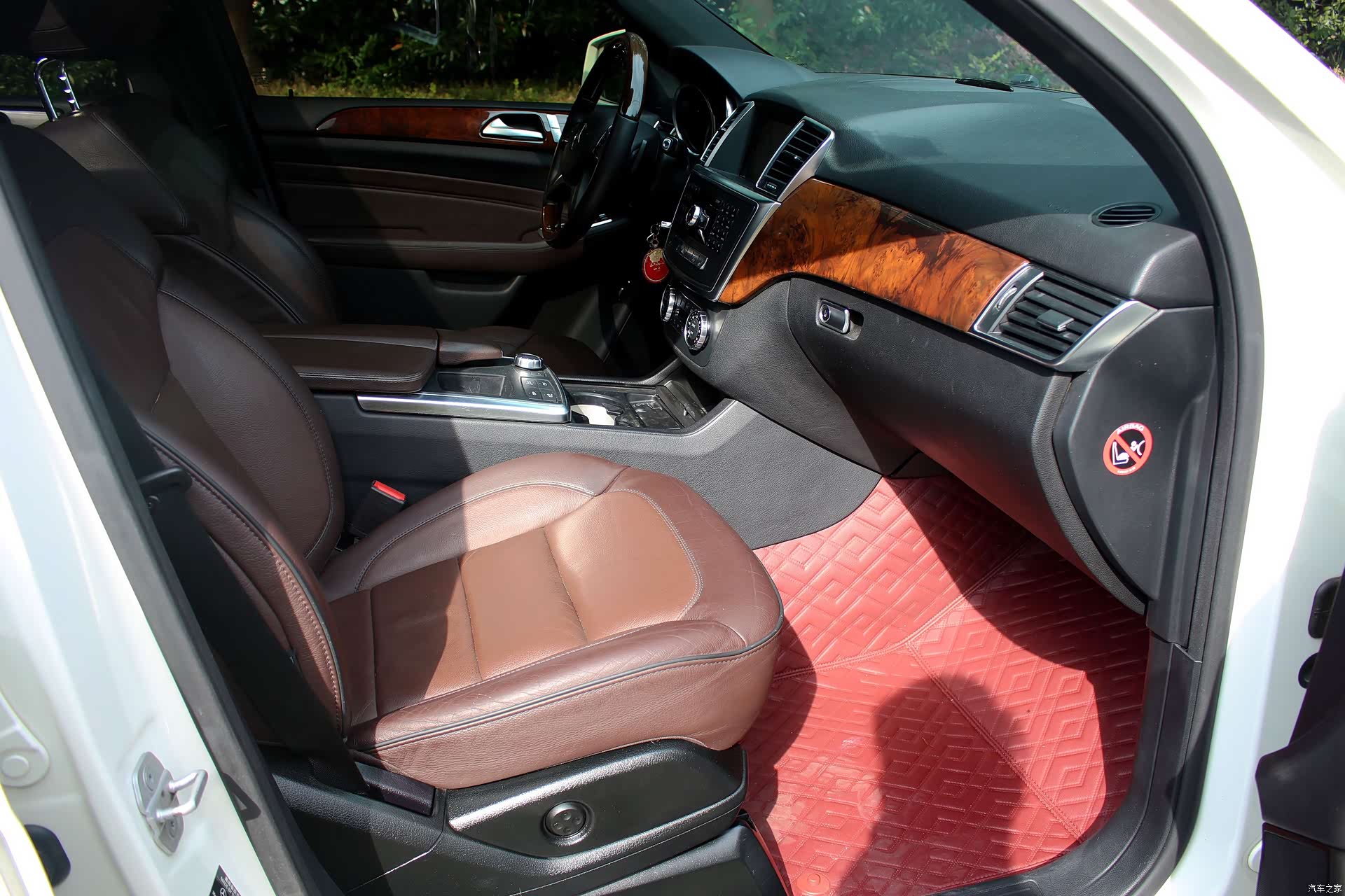 Mercedes-Benz M-Class, 2012 10