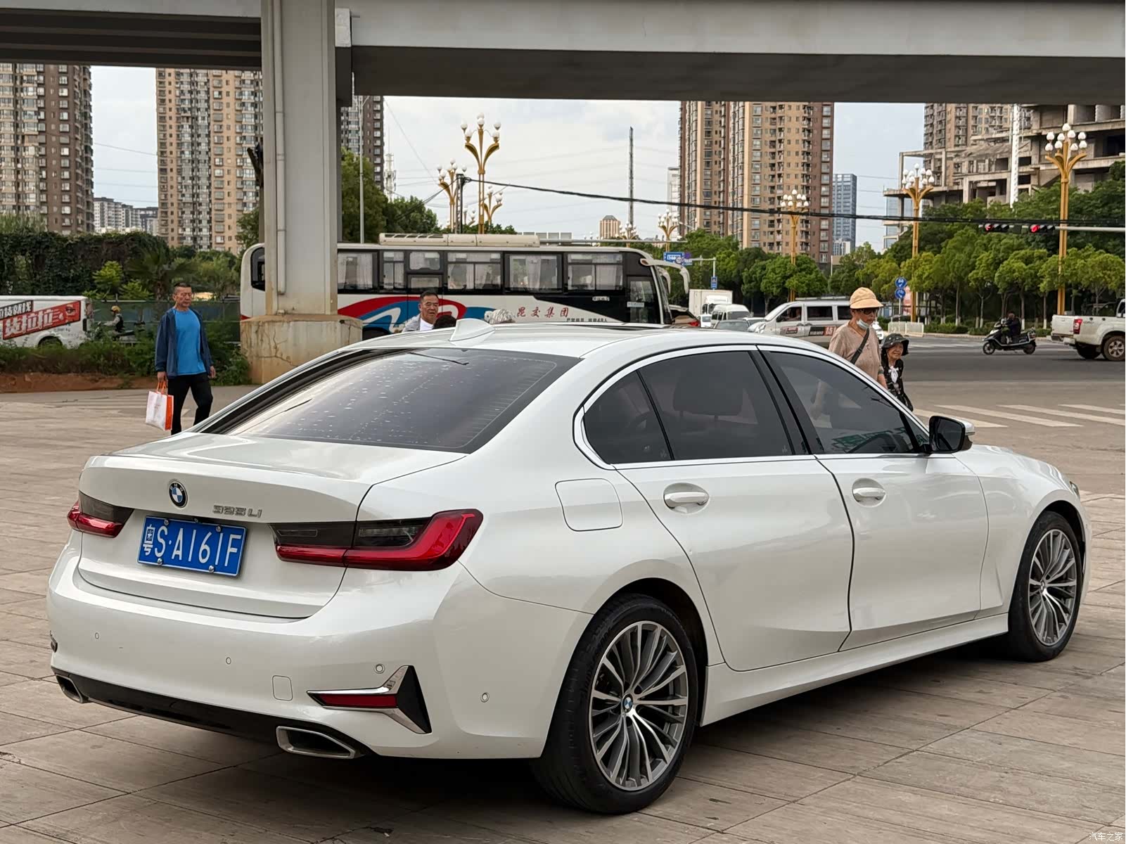 BMW 3 Series, 2019 все фото
