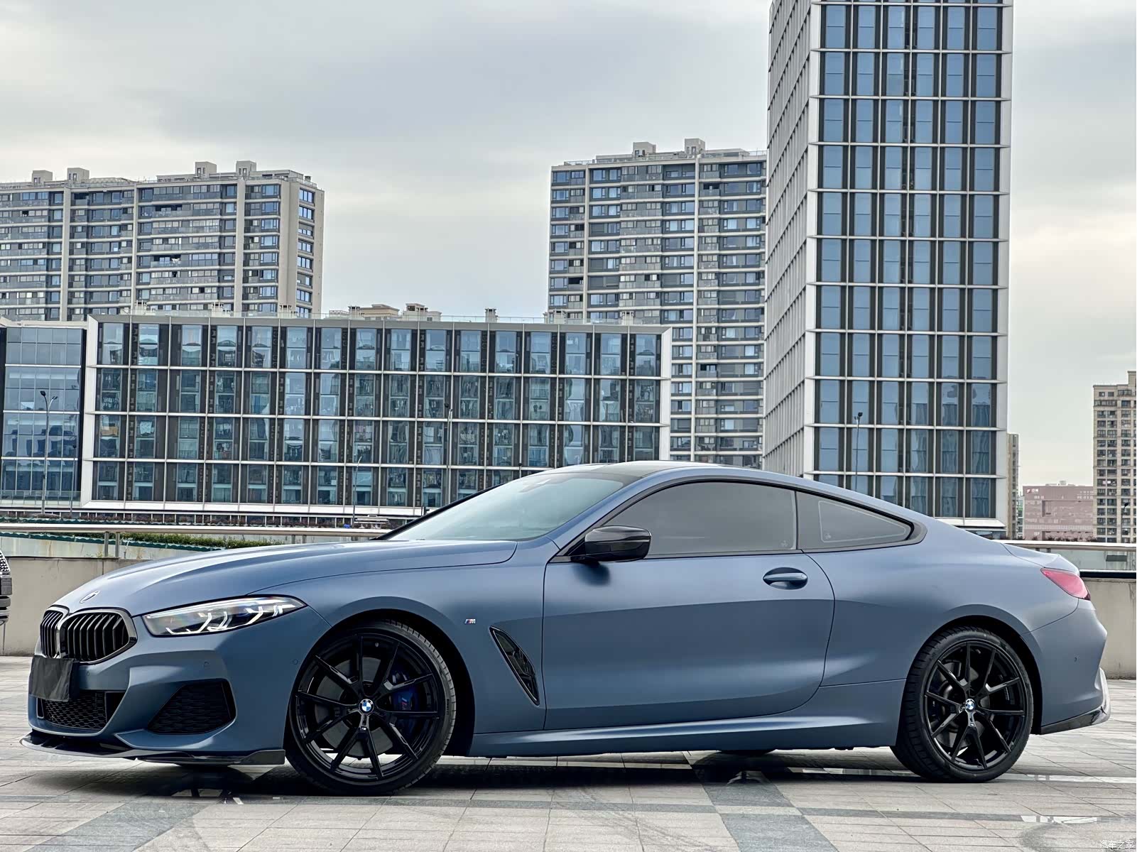 BMW 8 Series, 2020 1
