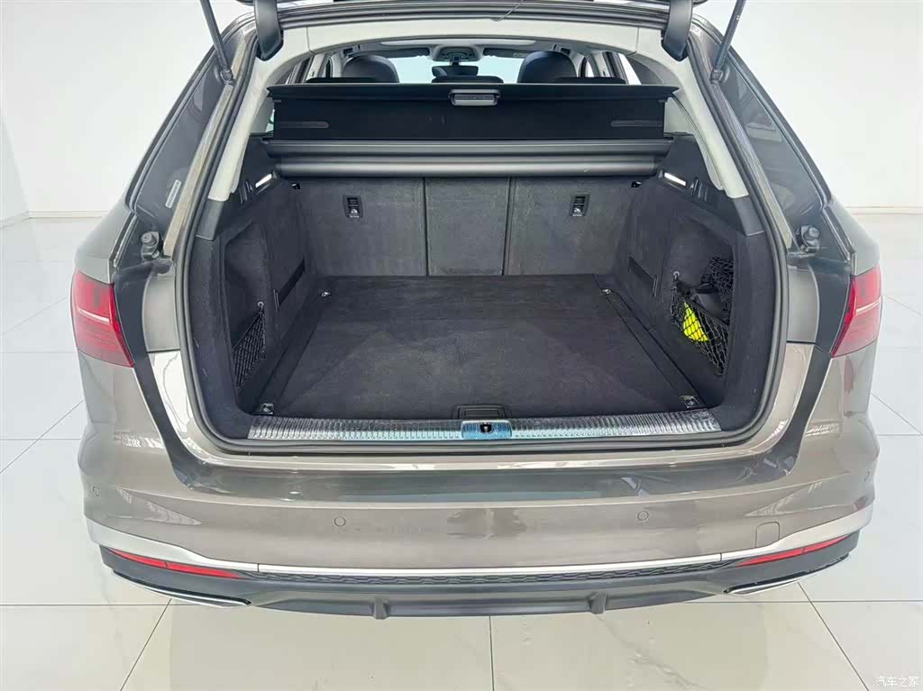 Audi A4, 2021 6