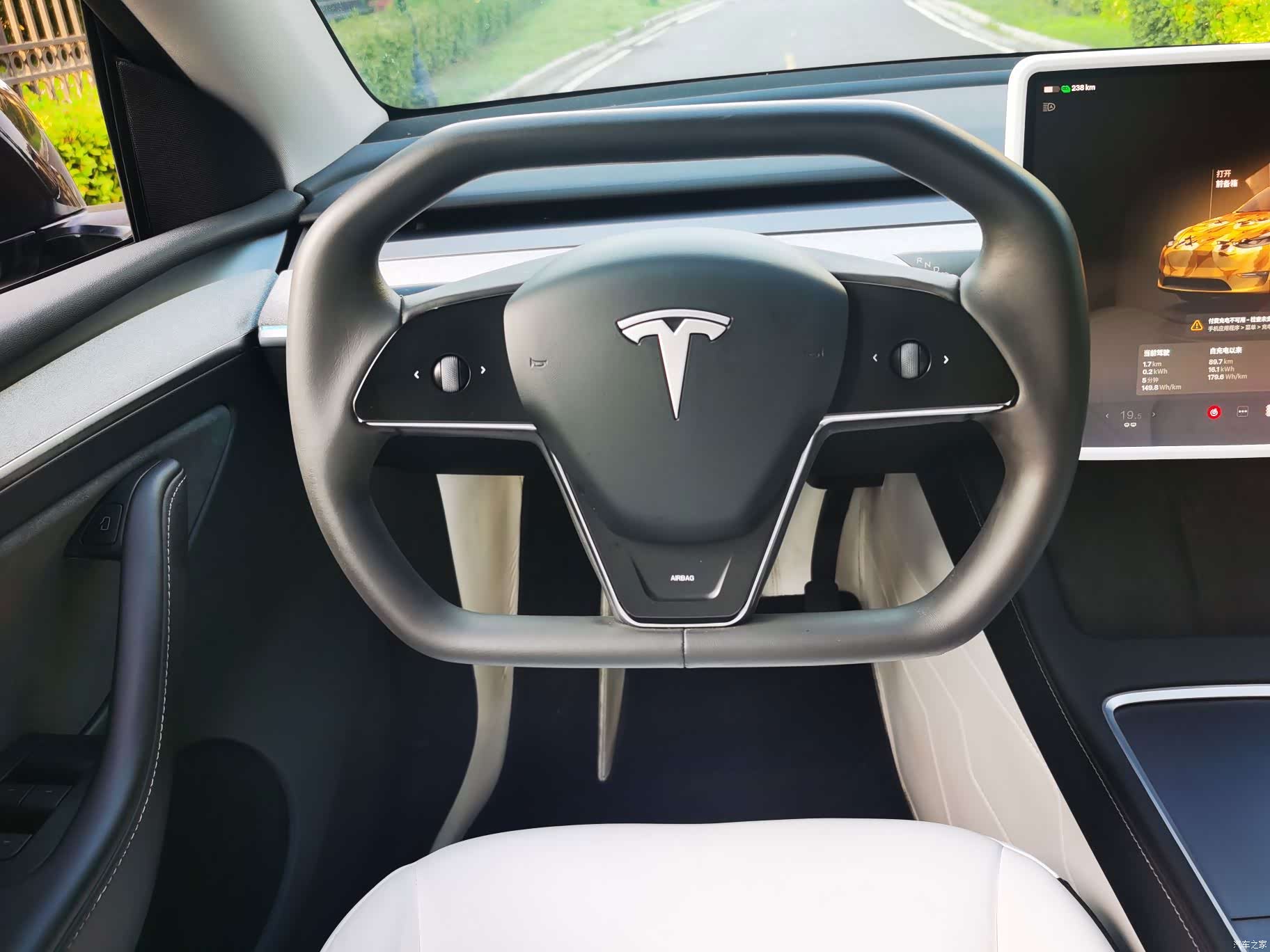 Tesla Model Y, 2024 8