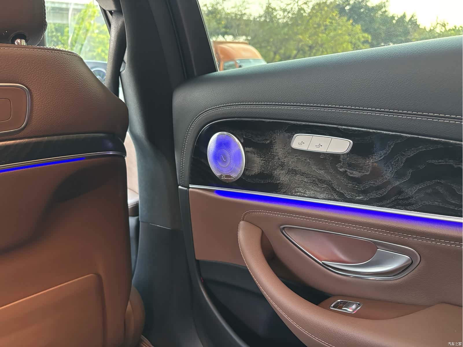 Mercedes-Benz E-Class, 2019 21