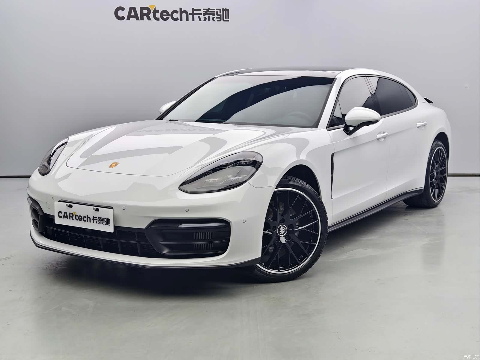 Porsche Panamera, 2022 1