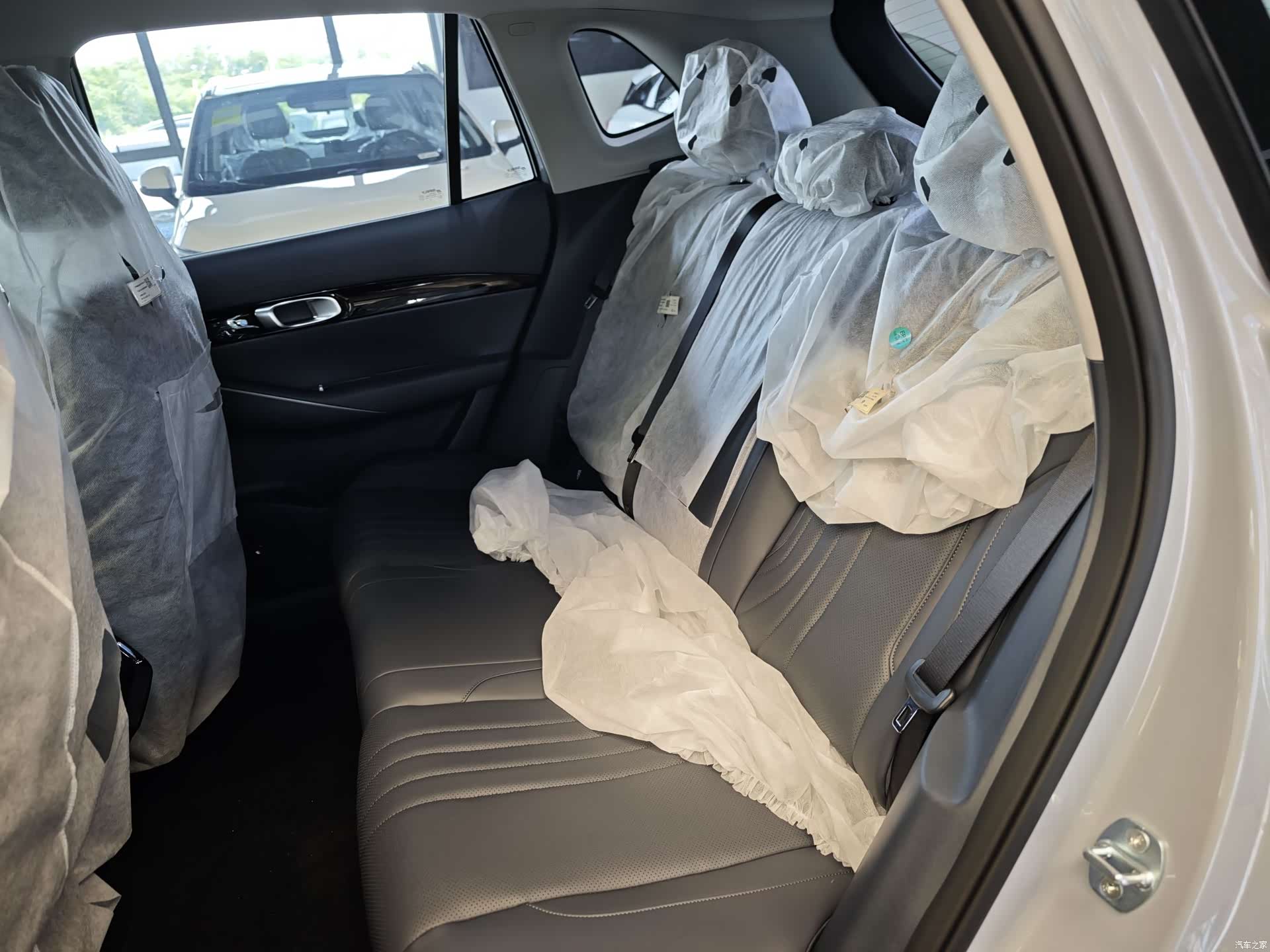 Geely Galaxy E5, 2026 10