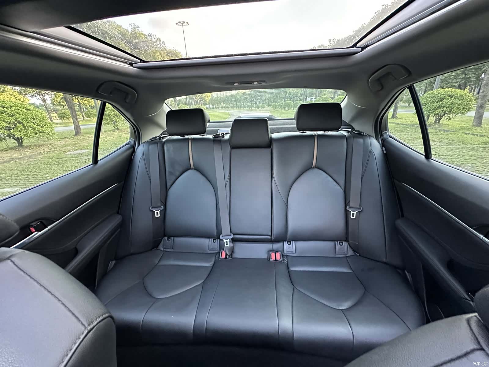 Toyota Camry, 2023 18