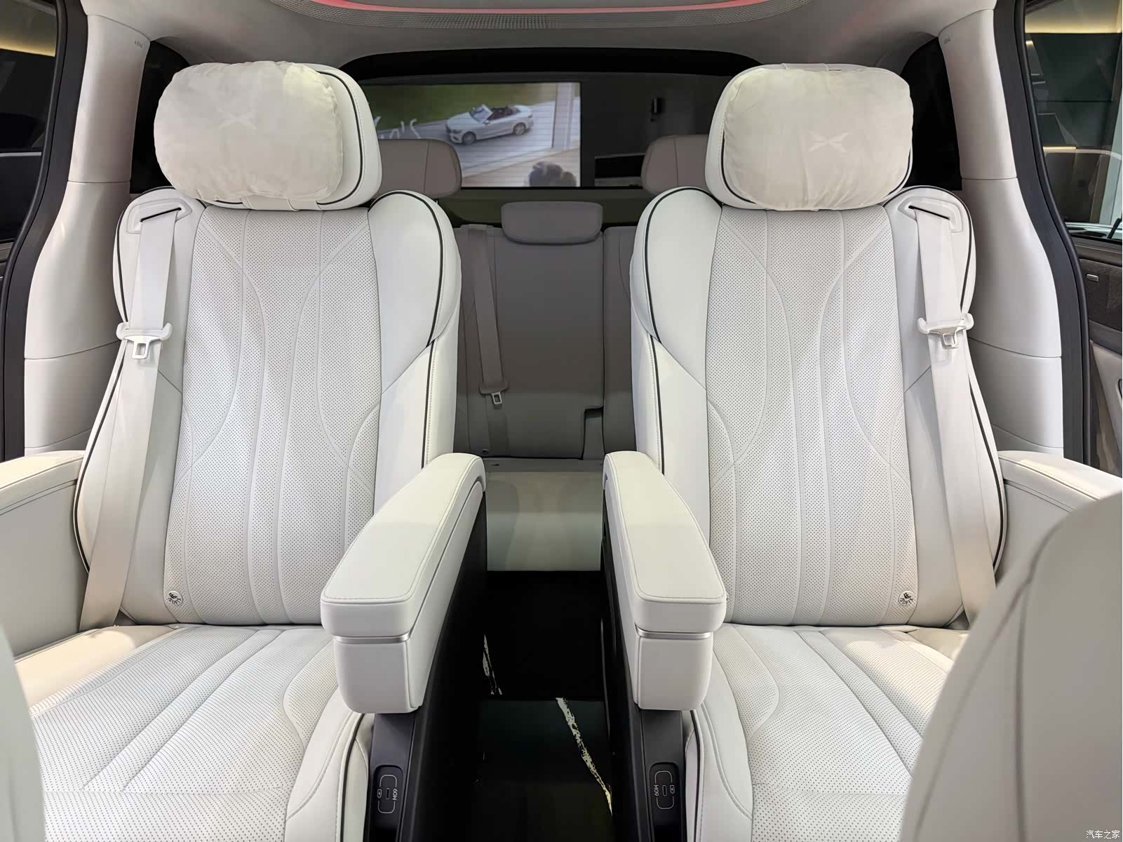 Xpeng X9, 2025 12