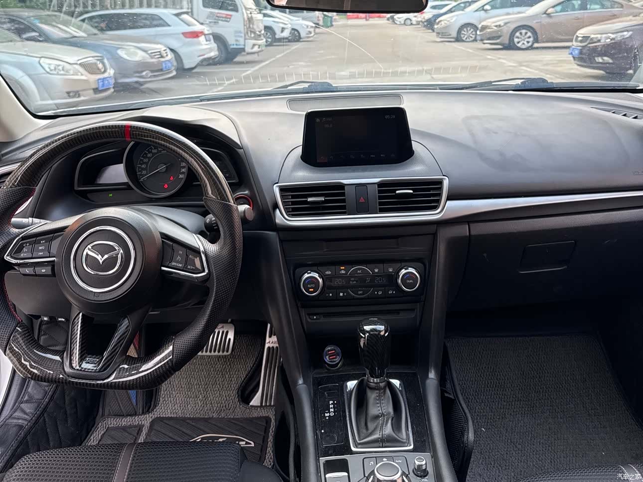 Mazda Mazda3, 2018 10