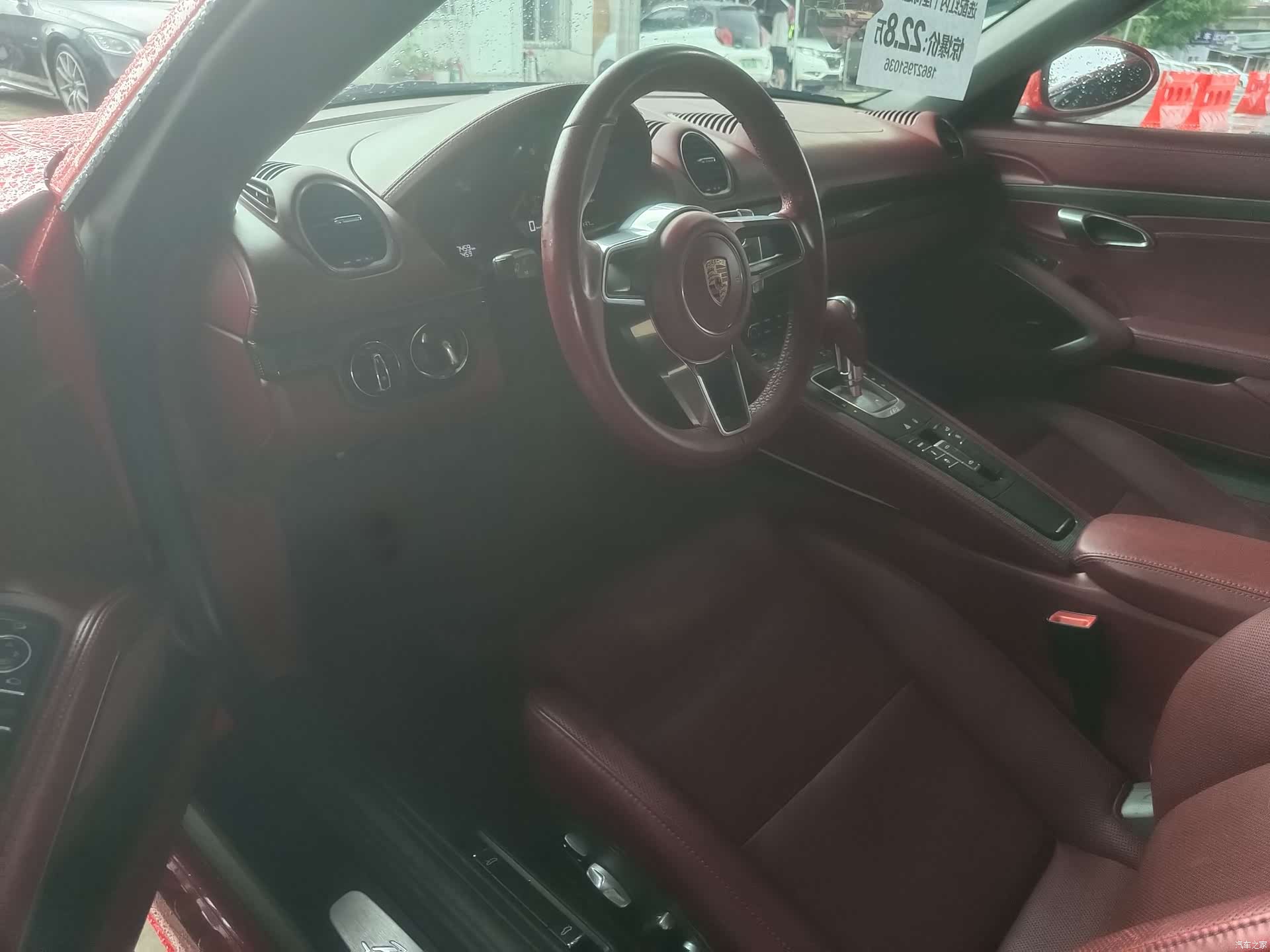 Porsche Boxster, 2018 все фото