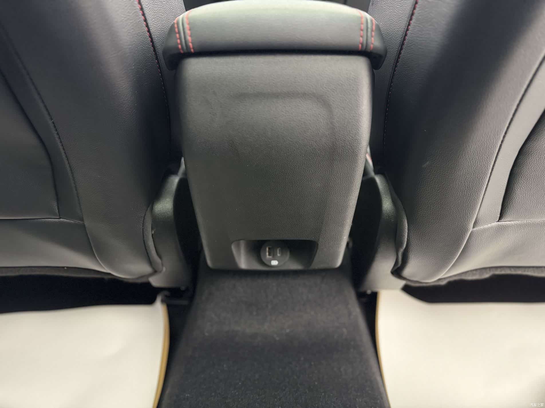Ford Focus, 2023 22