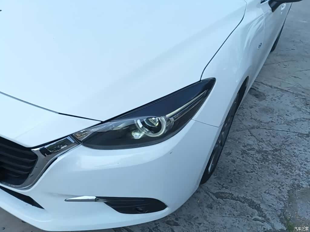 Mazda Mazda3, 2018 24