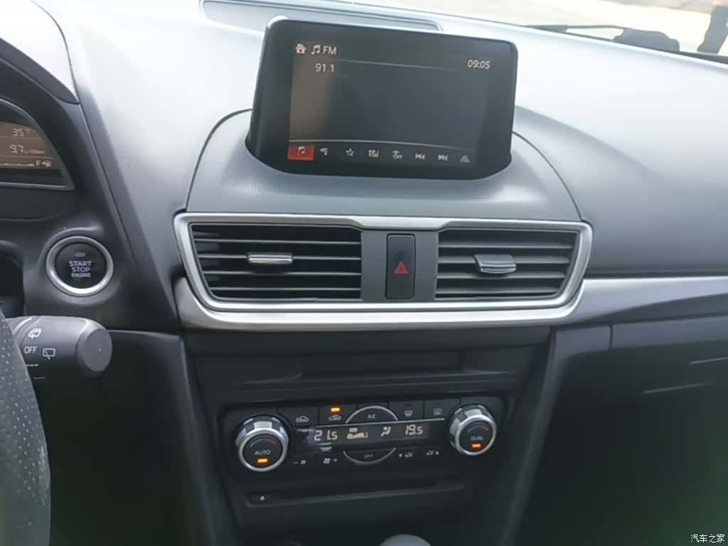 Mazda Mazda3, 2018 13