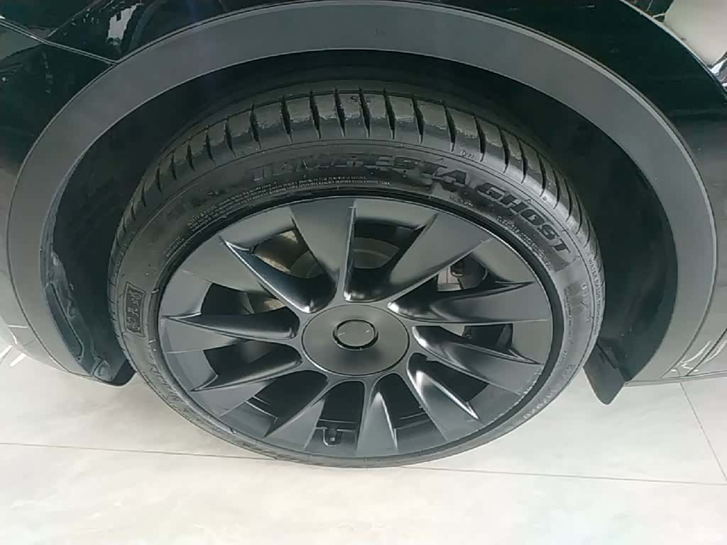 Tesla Model Y, 2022 23