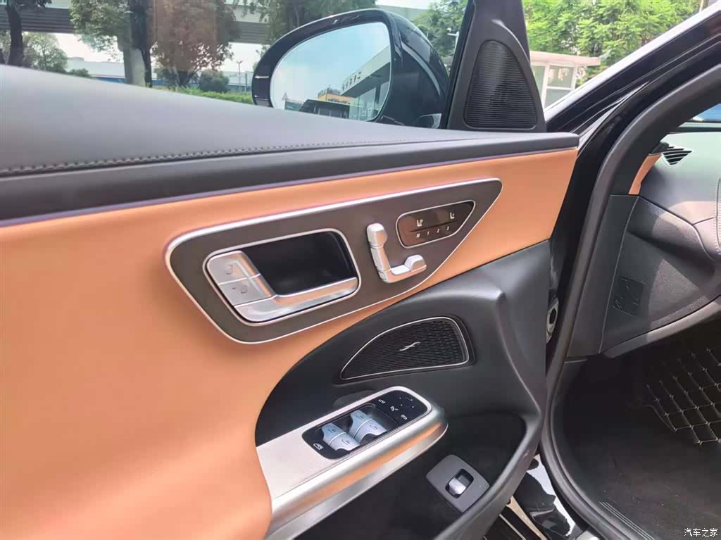 Mercedes-Benz E-Class, 2024 16
