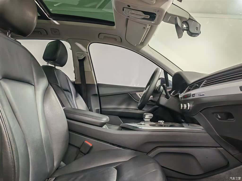 Audi Q7, 2019 8