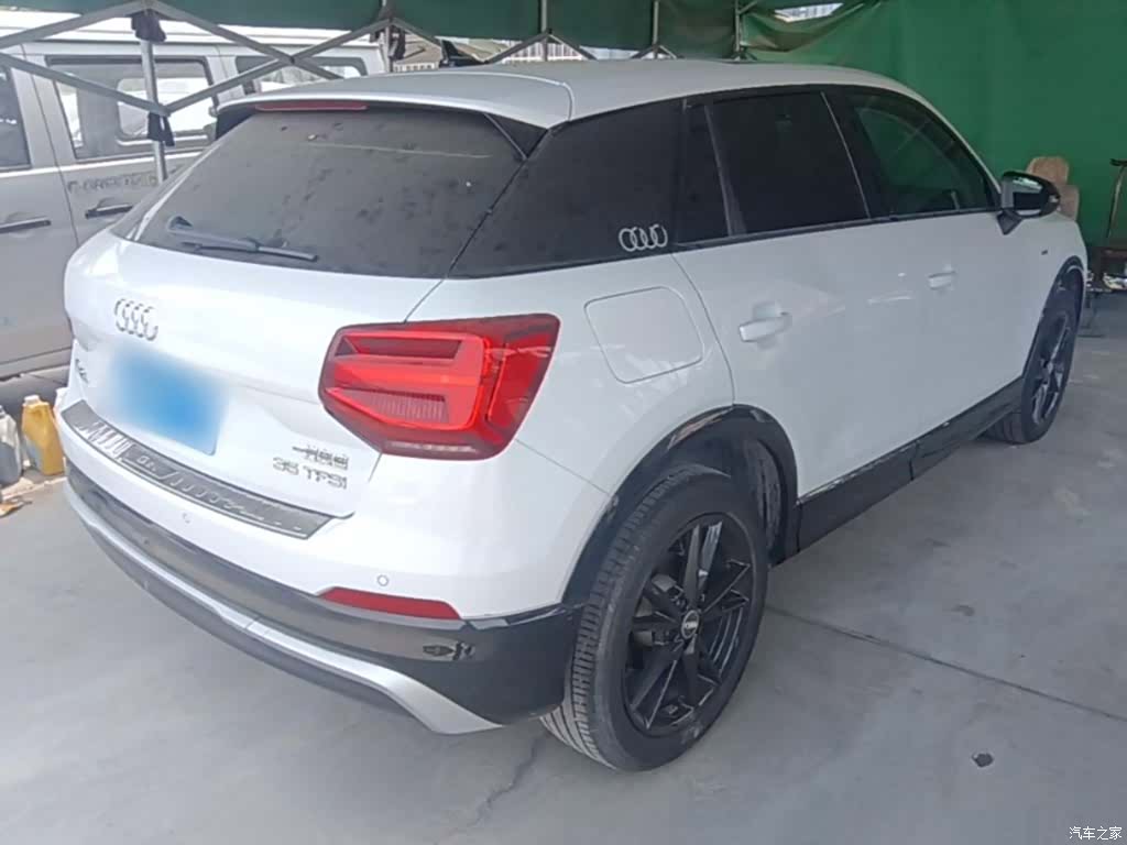 Audi Q2L, 2019 все фото