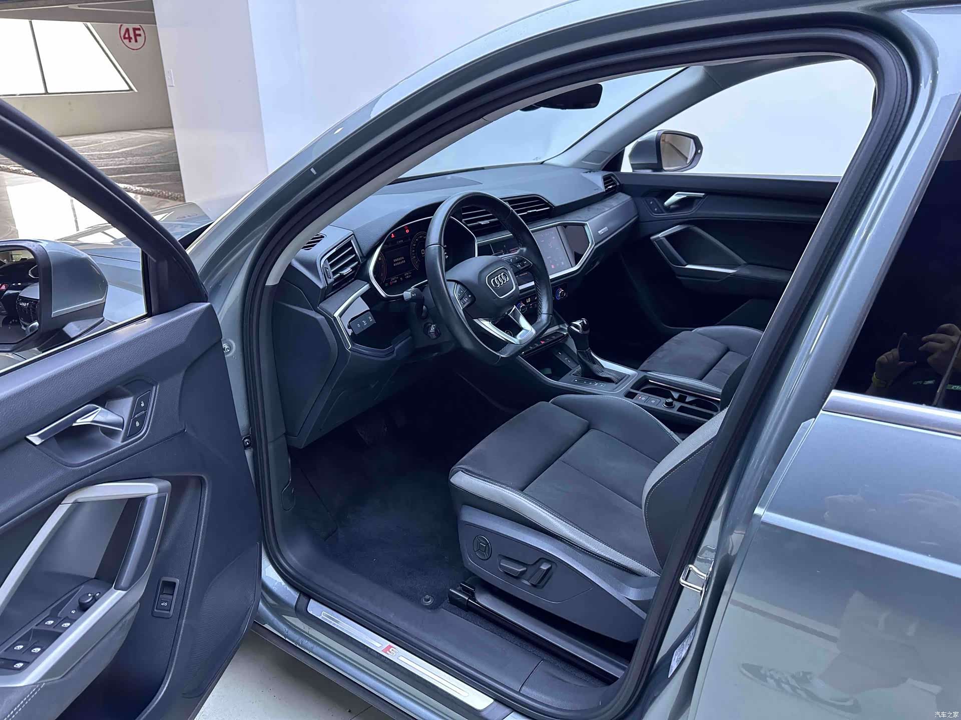 Audi Q3, 2022 9