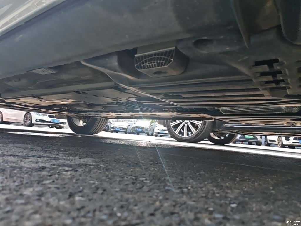 Volvo XC60, 2025 6