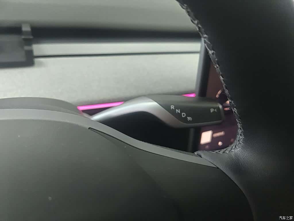 Tesla Model Y, 2024 14