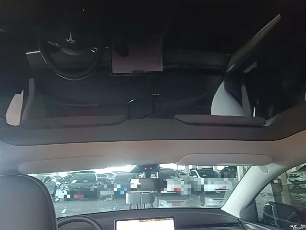 Tesla Model Y, 2023 18