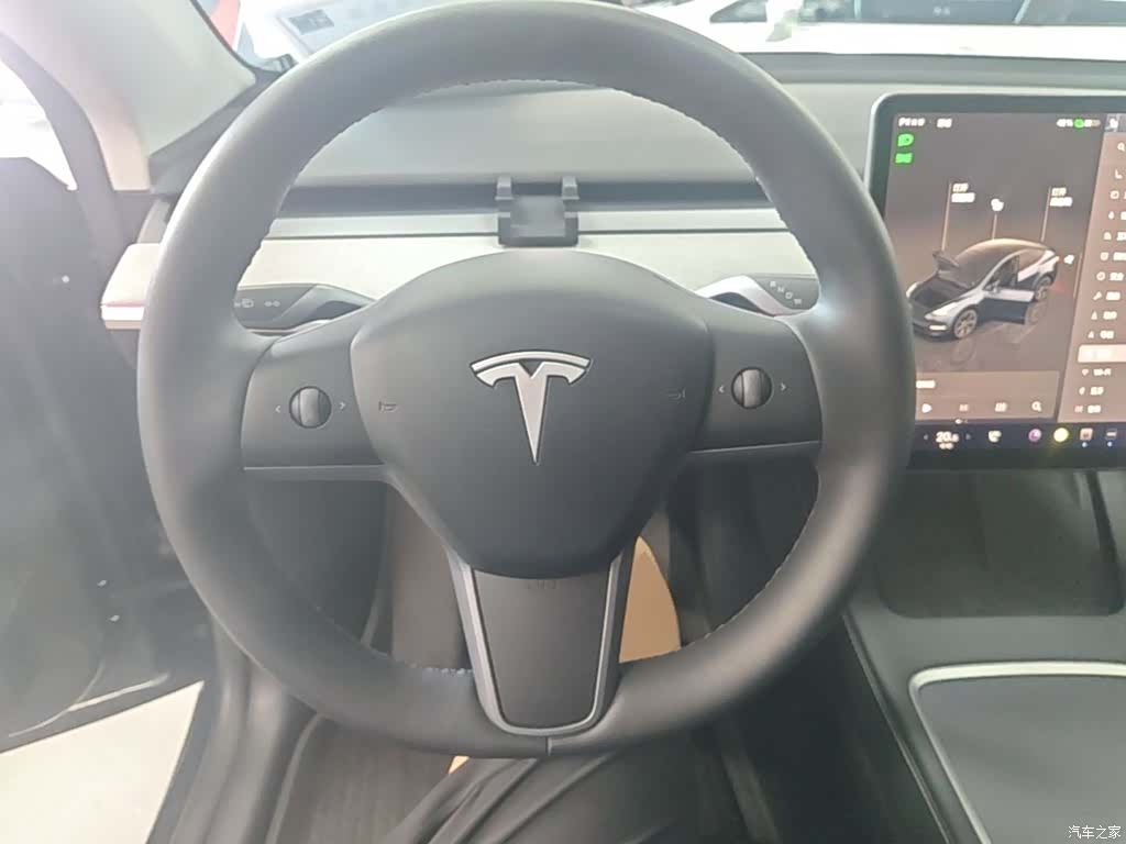 Tesla Model Y, 2024 11